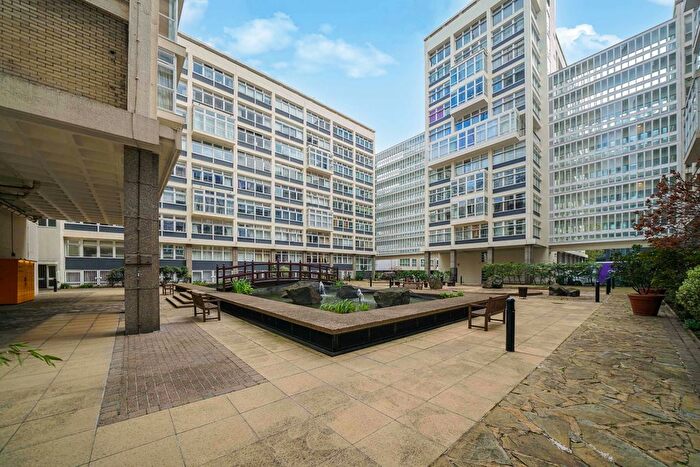 2 Bedroom Flat For Sale In Metro Central Heights, London Bridge, SE1