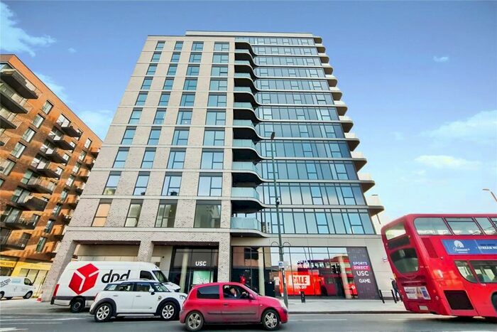 2 Bedroom Flat To Rent In Regal Walk, Bexleyheath, DA6