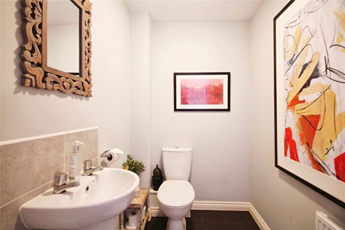 2 Bedroom Semi-Detached House For Sale In Amey Way, Warwick, CV34