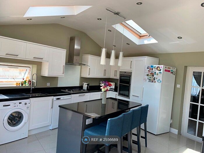 5 Bedroom End Of Terrace House To Rent In Grangehill Road, London, SE9