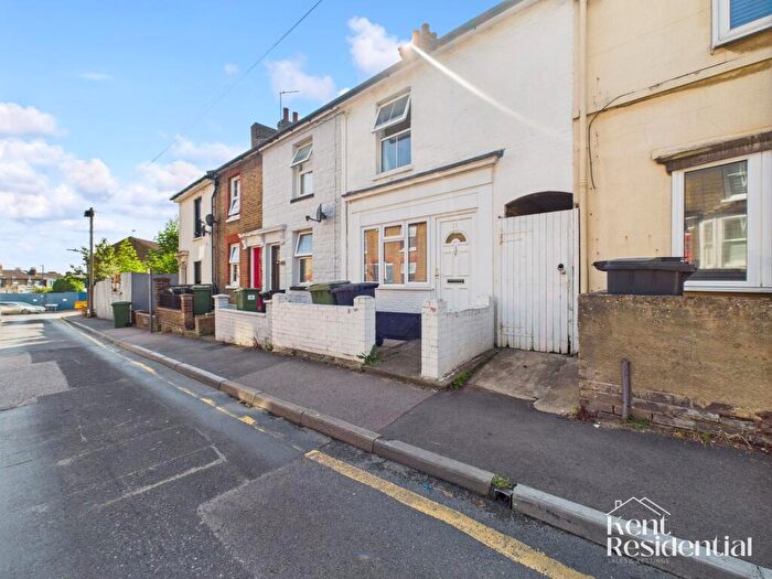 2 Bedroom Terraced House To Rent In Peel Street, Maidstone, ME14