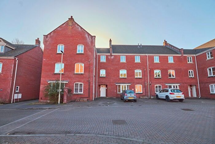 2 Bedroom Flat To Rent In Medley Court, Exeter, EX4
