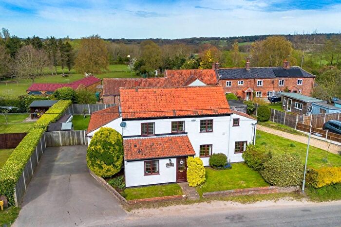 4 Bedroom Detached House For Sale In Happisburgh Road, White Horse Common, North Walsham, NR28