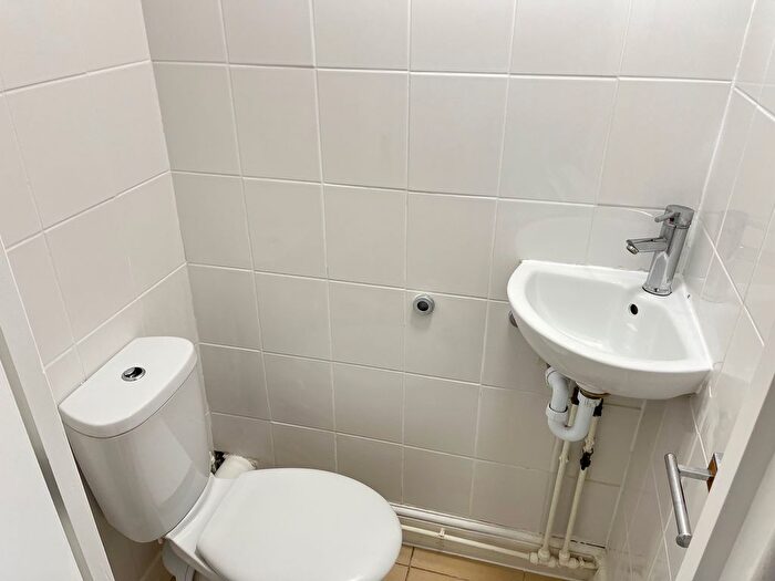 4 Bedroom Terraced House To Rent In Rylston Road, Palmers Green, N13