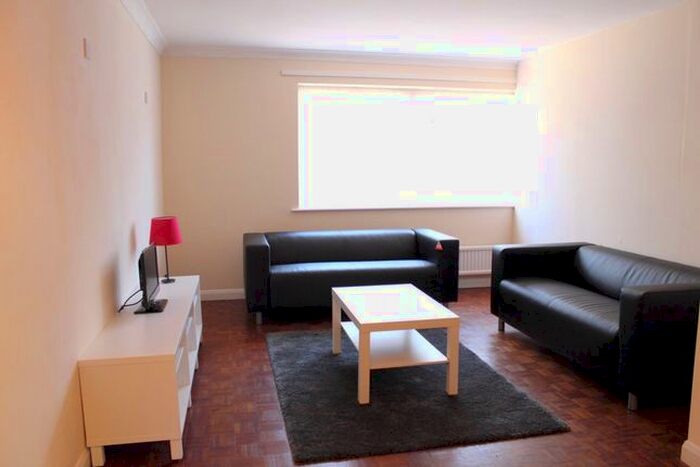 4 Bedroom Property To Rent In St. Stephens Road, Canterbury, CT2