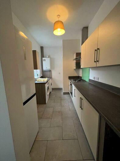 5 Bedroom Terraced House To Rent In Ridding Terrace, &#;pppw, NG3