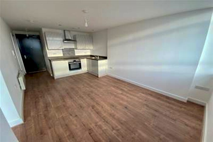 1 Bedroom Flat To Rent In Belem Tower, L17