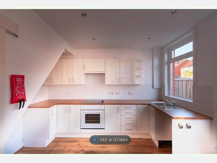 2 Bedroom Terraced House To Rent In Dalton Avenue, Leeds, LS11