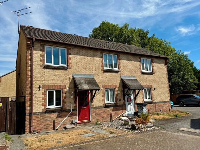 2 Bedroom End Of Terrace House For Sale In Purslane Close, Pembroke Park, Swindon, SN2
