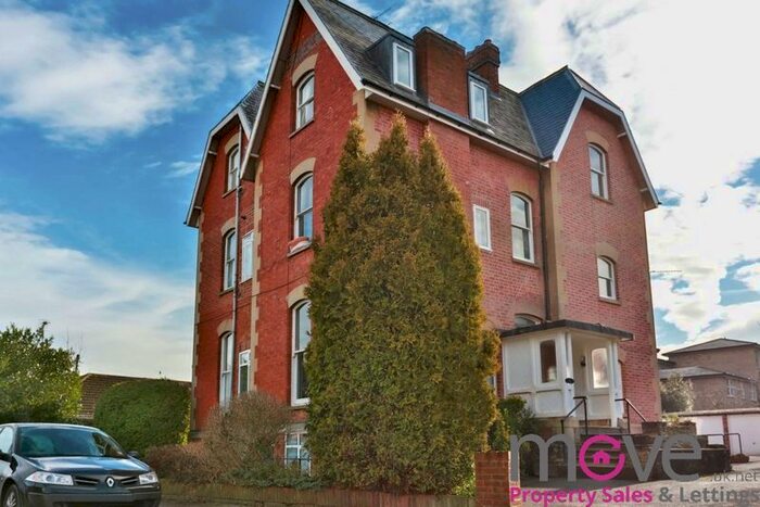 1 Bedroom Flat To Rent In Hayes Road, Cheltenham, GL52