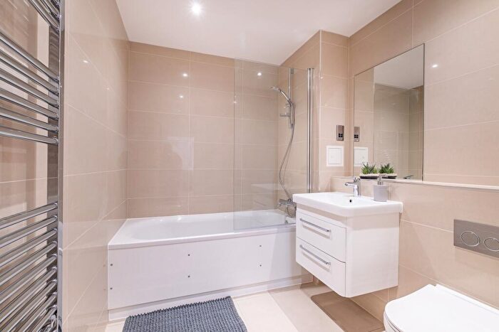 1 Bedroom Flat To Rent In Woolwich Church Street Greenwich, SE18