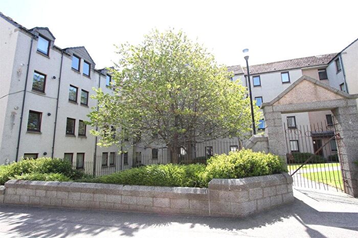 2 Bedroom Flat To Rent In Merkland Road East, City Centre, Aberdeen, AB24