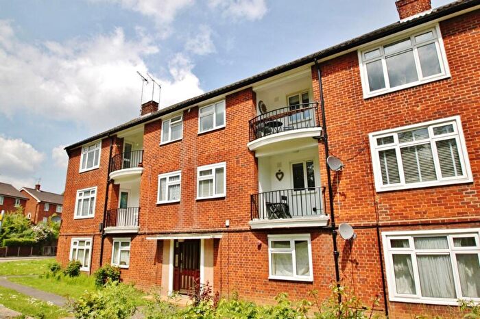 2 Bedroom Flat To Rent In Croft Lodge Close, Woodford Green, IG8