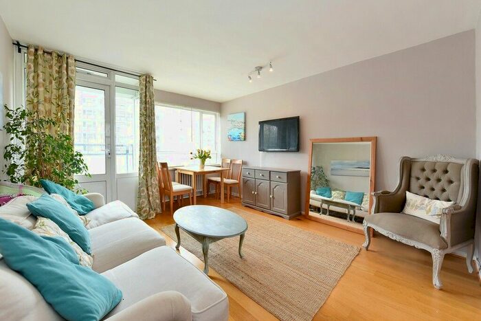 2 Bedroom Flat To Rent In Churchill Gardens, Pimlico, SW1V