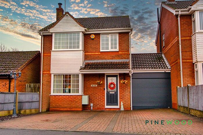 3 Bedroom Detached House For Sale In Linden Road, Creswell, Worksop, Derbyshire, S80