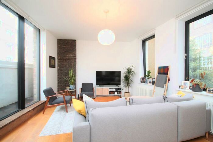 2 Bedroom Apartment To Rent In Jamestown Road, Camden, NW1