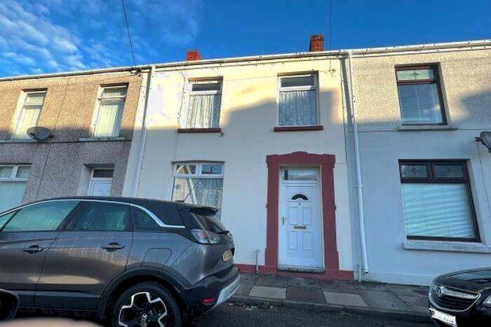 3 Bedroom Property To Rent In Als Street, Llanelli, SA15