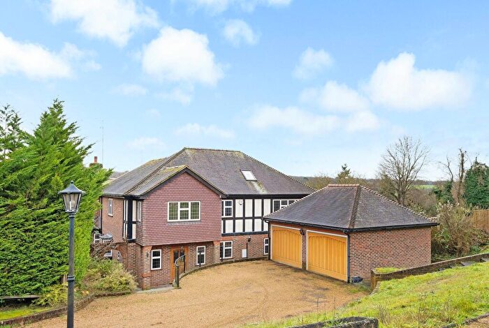 6 Bedroom Detached House To Rent In Chelsfield Hill, Orpington, BR6