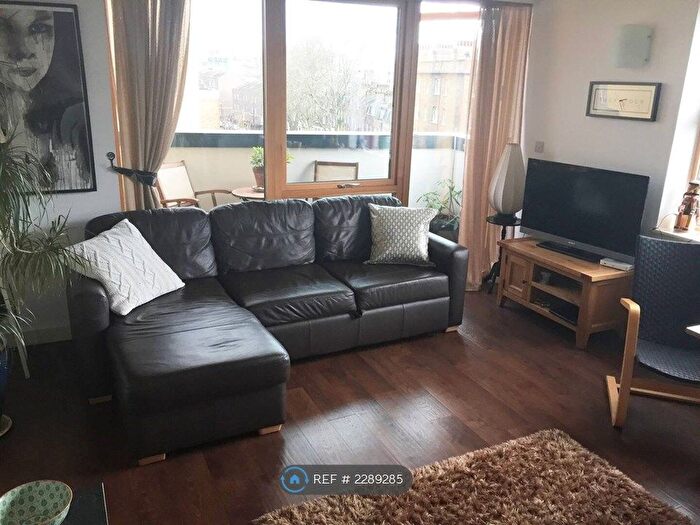 1 Bedroom Flat To Rent In Lloyds Row, EC1R