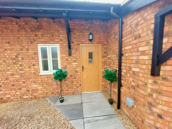2 Bedroom Cottage To Rent In The Gardens, Catesby, NN11