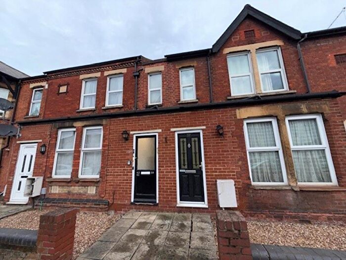 1 Bedroom Flat To Rent In Hurst Grove, Bedford, MK40