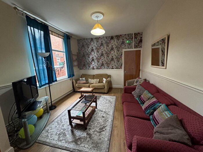 6 Bedroom Terraced House To Rent In St. James Road, Highfields, LE2