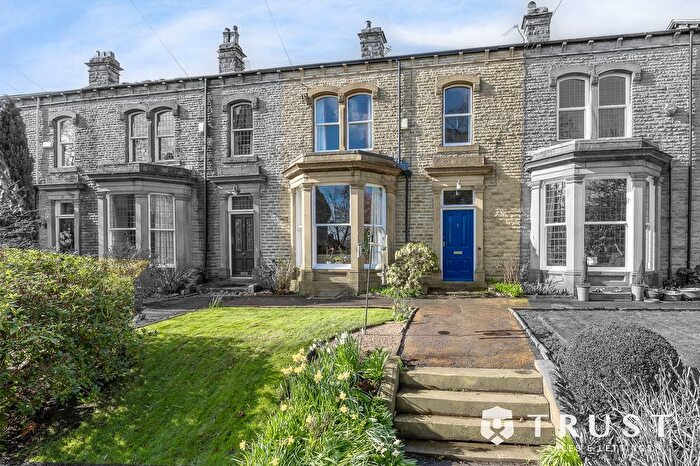 4 Bedroom Terraced House For Sale In Grosvenor Road, Batley, WF17