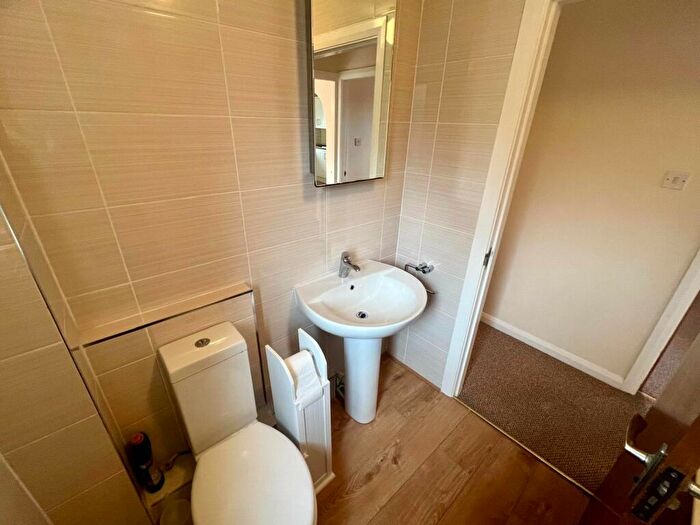 1 Bedroom Flat To Rent In Regent Road, Ilkley, West Yorkshire, LS29