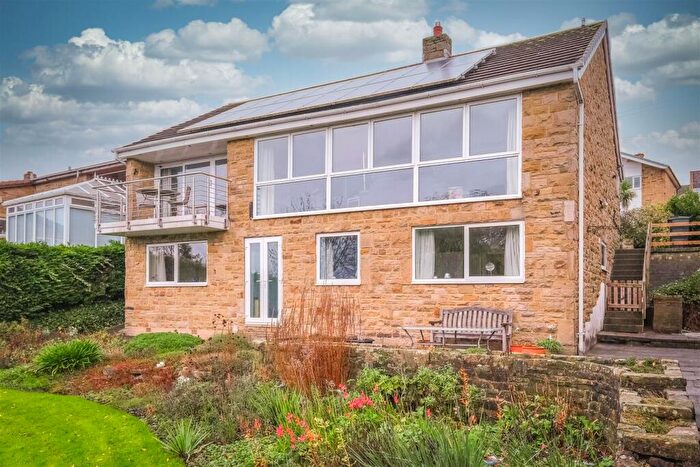 4 Bedroom Detached House For Sale In Vine Grove, Clifton, Brighouse, HD6