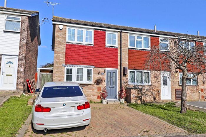 2 Bedroom End Of Terrace House For Sale In Stowe Crescent, Ruislip, HA4