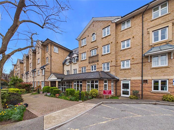 2 Bedroom Apartment For Sale In Norwich Road, Ipswich, Suffolk, IP1