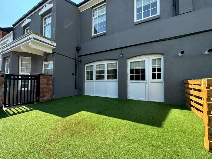 1 Bedroom Flat To Rent In King Street, Southport, Merseyside., PR8