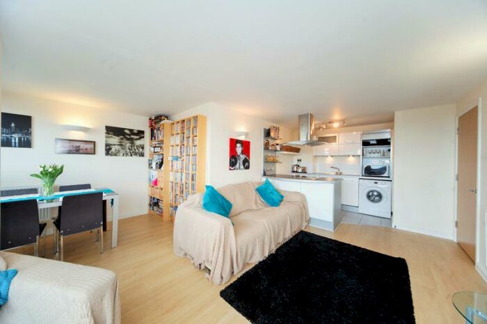 1 Bedroom Flat To Rent In Aspects, Sutton, SM1