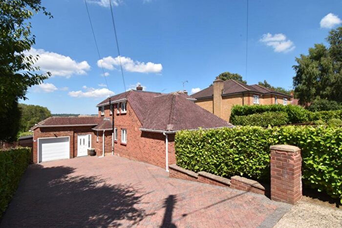 4 Bedroom Detached House For Sale In Old Forge Meadow, Lenham Road, Platts Heath, ME17