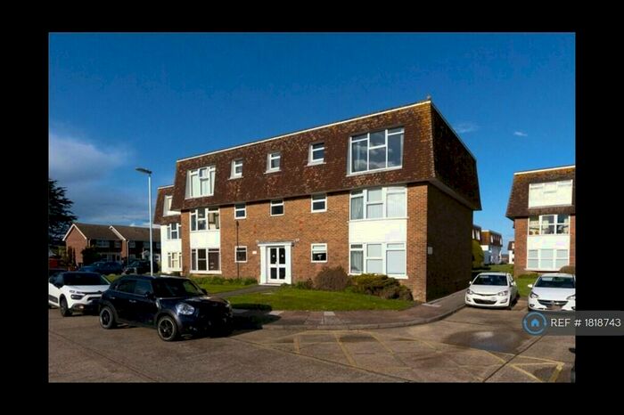 2 Bedroom Flat To Rent In Westlake Close, Worthing, BN13