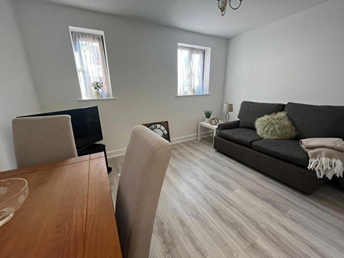 1 Bedroom Flat To Rent In Crompton Street, Warwick, CV34