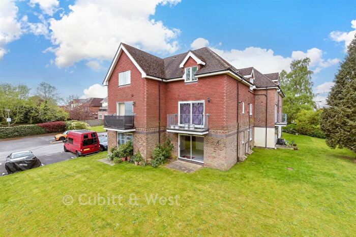 Studio For Sale In Ladbroke Road, Redhill, Surrey, RH1