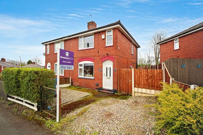 2 Bedroom Semi Detached House For Sale In Lavender Road, Wigan, WN6