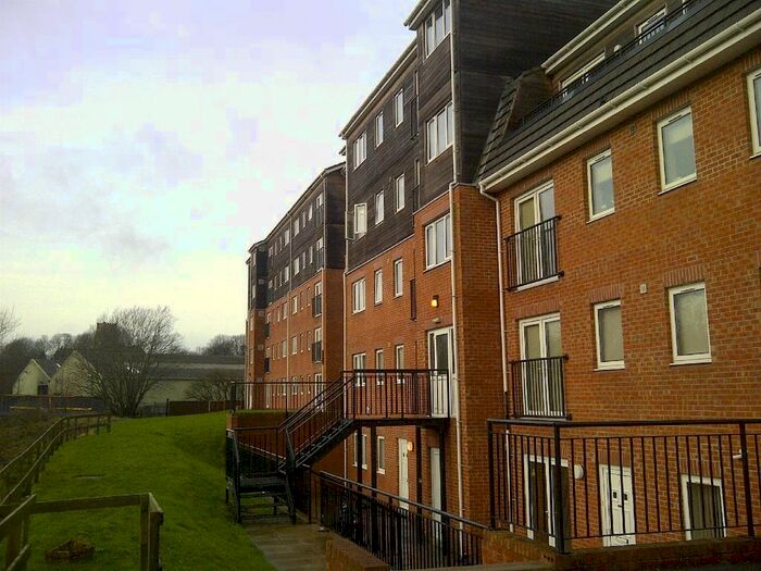 2 Bedroom Flat To Rent In Grimshaw Lane, Middleton, Manchester, M24