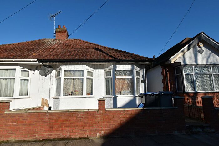 2 Bedroom Bungalow To Rent In Wembley, HA0