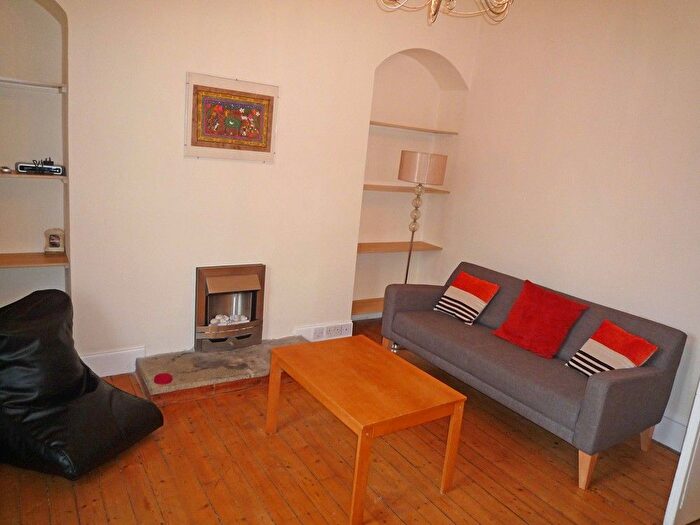 1 Bedroom Flat To Rent In F Wallfield Crescent, Top Floor, AB25