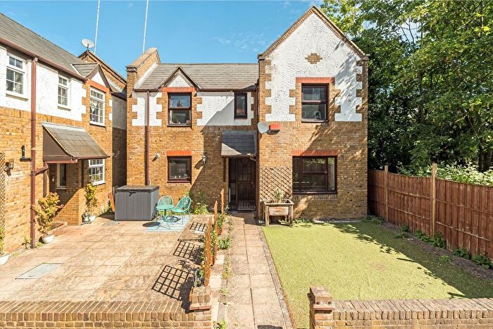 2 Bedroom Property For Sale In Blackheath Road, Greenwich, SE10