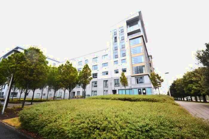 2 Bedroom Flat To Rent In Western Harbour View, Edinburgh, EH6