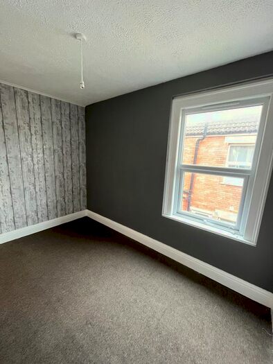 1 Bedroom Flat To Rent In Quantock Road, Weston-Super-Mare, BS23