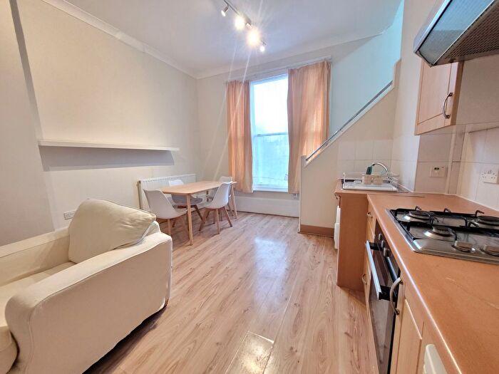 1 Bedroom Flat To Rent In Camden, London, N7