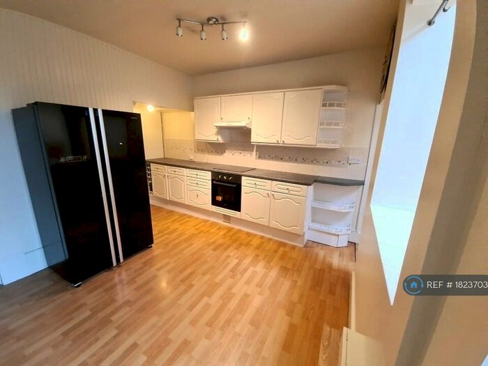 2 Bedroom Terraced House To Rent In York Road, Tadcaster, LS24