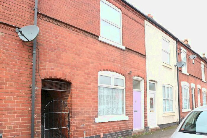 2 Bedroom Terraced House To Rent In West Bromwich Road, Walsall, West Midlands, WS1