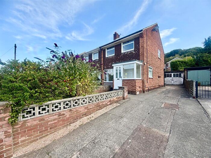 3 Bedroom Semi Detached House For Sale In Hammerton Drive, Garforth, Leeds, LS25