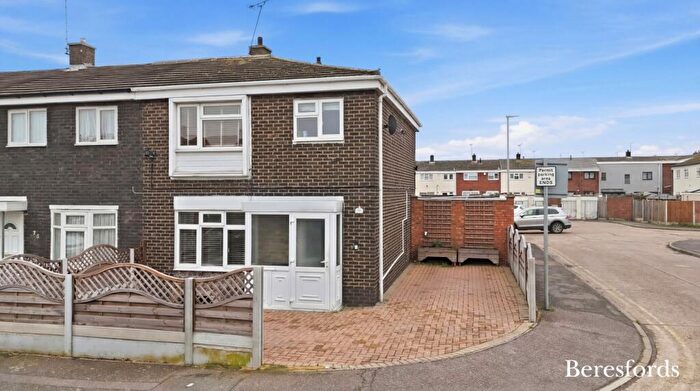 3 Bedroom End Of Terrace House For Sale In Braybrooke, Basildon, SS14