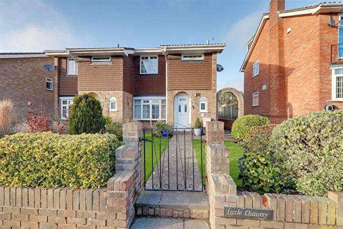 3 Bedroom Semi Detached House For Sale In Hurston Close, Worthing, BN14